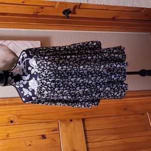 EUC Moon & Sky Black with Blue/White Flowers Off the Shoulder Top XL